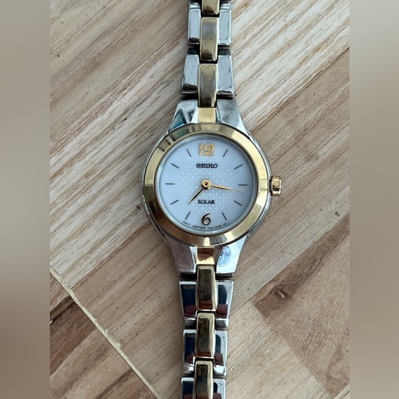 Seiko Solar Ladies Watch Two Tone Bracelet Round White Dial - Picture 6 of 15